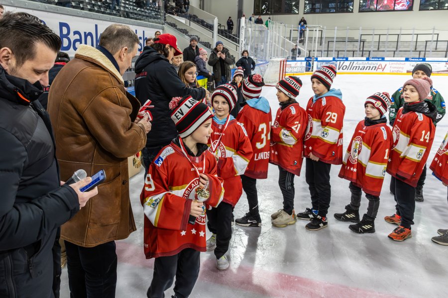 u11_dietzinger_cup_siegerehrung_--cfel7722-verbessert-rr.jpg