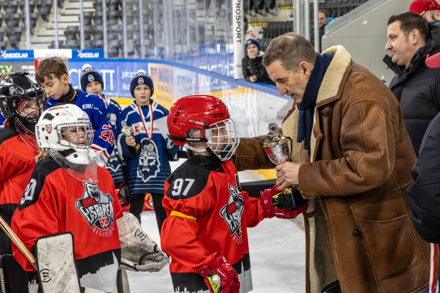 u11_dietzinger_cup_siegerehrung_--cfel7752-verbessert-rr.jpg