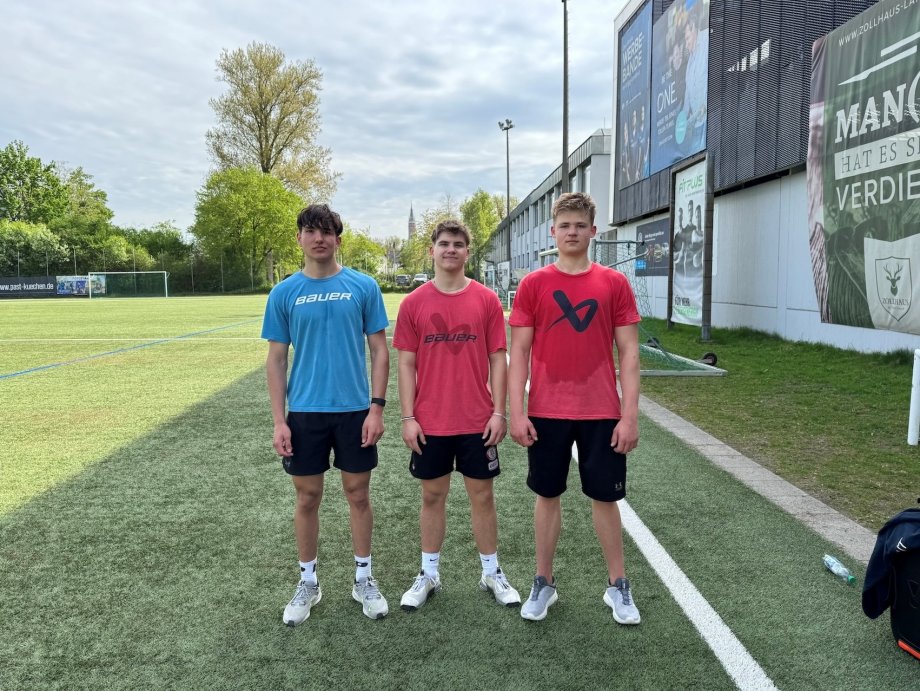 del25_trio.jpg
