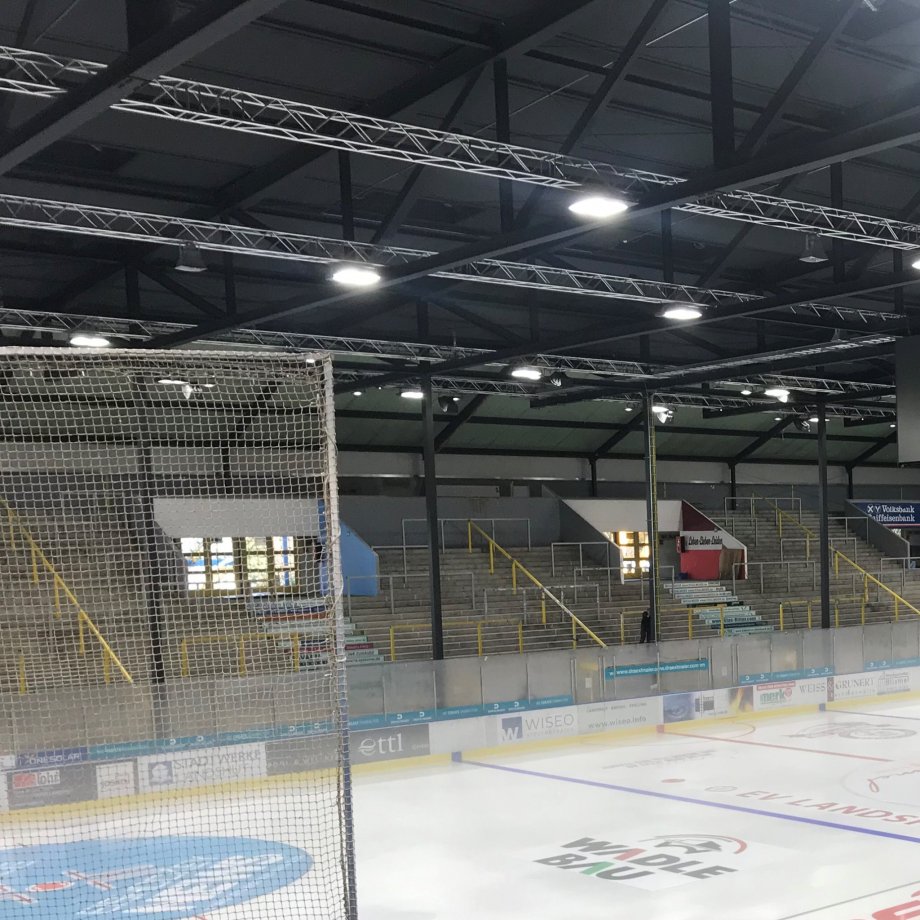 Neues Stadion neues_stadion1.jpg